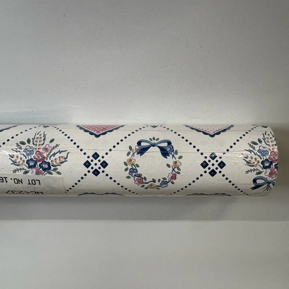 Heart and Flower Pattern Wallpaper Border Roll Pink & Navy Hearts Wallcovering
